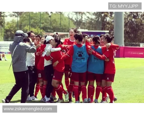 足球明星热议女足发展与未来展望精彩视频分享