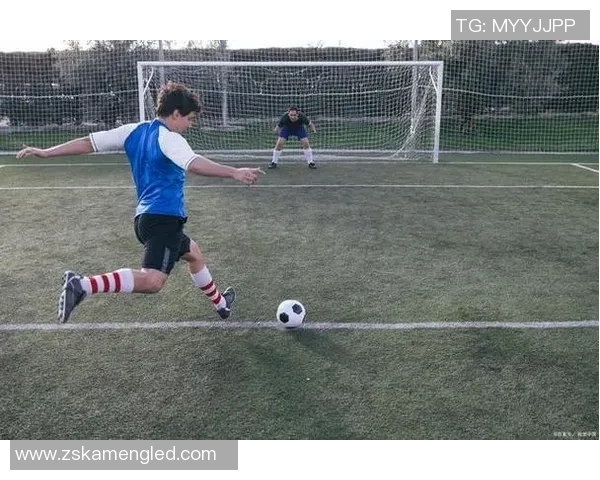 足球明星的射门威力揭秘:技术与力量的完美结合与影响力分析